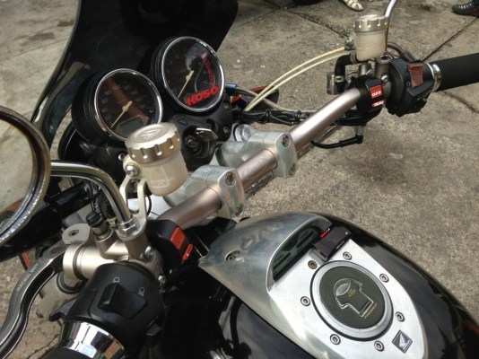 ต้ำพระราม2 ขายhonda x4 1300 cc รถแต่งมาจาก59bikeครับของแต่งทั้งคันสภาพนางฟ้า