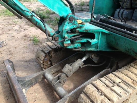 ขายรถขุด แมคโครเล็ก KOMATSU PC30-7 สภาพพร้อมใช้ราคาเบาๆ ขายรถขุด แมคโครเล็ก KOMATSU PC30-7 สภาพพร้อมใช้ราคาเบาๆ