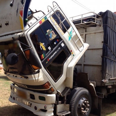 รถอีซูซุ 10 ล้อ รั่ว FVM 175 แรงม้า. สนใจติดต่อ 081 - 6079515