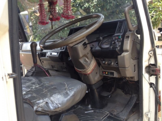 รถอีซูซุ 10 ล้อ รั่ว FVM 175 แรงม้า. สนใจติดต่อ 081 - 6079515