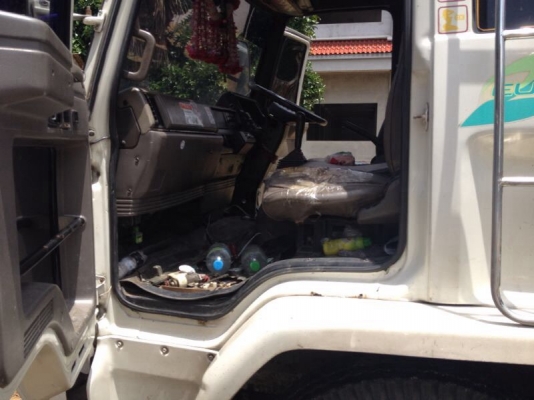 รถอีซูซุ 10 ล้อ รั่ว FVM 175 แรงม้า. สนใจติดต่อ 081 - 6079515