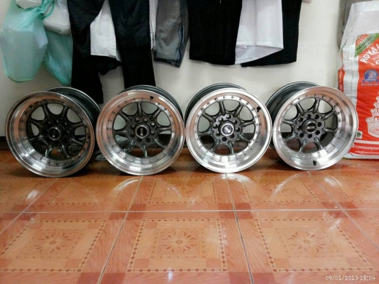 ขายล้อ xxr002 ขอบ15 กว้าง8 ออฟ0 ไม่เคยซ่อม ไม่คด ไม่ดุ้งครับ
