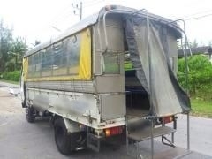 รถอีซูซุ 6 ล้อ รั่ว NKR 130 แรงม้า ปี 50 สนใจติดต่อ 081 - 6079515