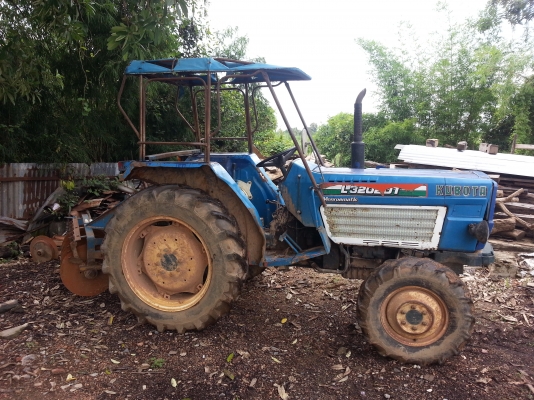 คูโบต้า L3202 4 WD 2 เพลา ผาน 6  เดิมๆเครื่องไม่ดี หลวม ขายตามสภาพถูกๆ