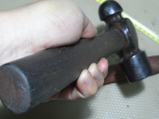 ค้อนตุ้มเก่าๆ หรือค้อนทุบ ครับ