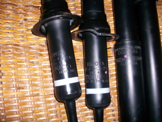 ขายโช็คเดิมฟอร์จูนเนอร์ ปี10 ตัวMC ไม่รั่วซึม สภาพดี ขายโช็คเดิมฟอร์จูนเนอร์ ปี10 ตัวMC ไม่รั่วซึม สภาพดี