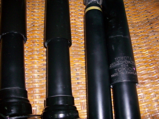 ขายโช็คเดิมฟอร์จูนเนอร์ ปี10 ตัวMC ไม่รั่วซึม สภาพดี ขายโช็คเดิมฟอร์จูนเนอร์ ปี10 ตัวMC ไม่รั่วซึม สภาพดี