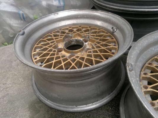 ---- ขาย ---- ล้อ 1 คู่.......2500