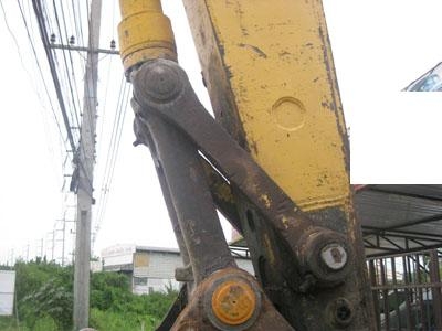 ขาย Komatsu PC 200-6 ซีเรียล 8000 กว่า เอกสารเล่มทะเบียน ไฟ้ฟ้าครบแอร์เย็น โทร 088-4501277