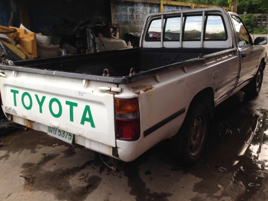 ชาย toyota mighty-x ตอนเดืยว เบ็นซินโรงงาน