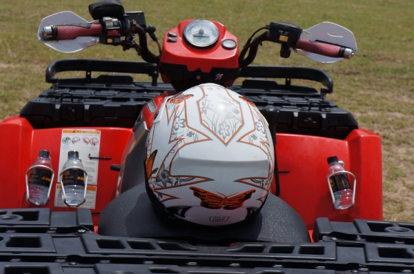 Polaris ขับเคลื่อนสี่ล้อ มีวินซ์ สภาพพร้อมใช้