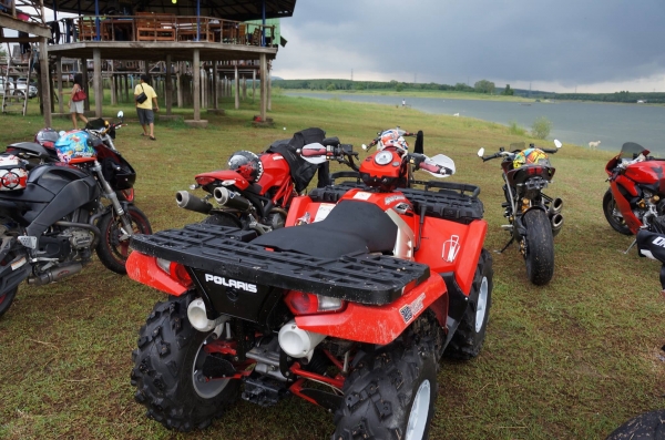 Polaris ขับเคลื่อนสี่ล้อ มีวินซ์ สภาพพร้อมใช้