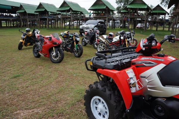 Atv Polaris sportsman 800cc. Twin ขับสี่ล้อ Atv Polaris sportsman 800cc. Twin ขับสี่ล้อ