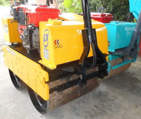 ขายรถบดเดินตาม  KUBOTA TACOM   TWR 750 RD เก่านอกปรับสภาพแล้วพร้อมใช้งาน