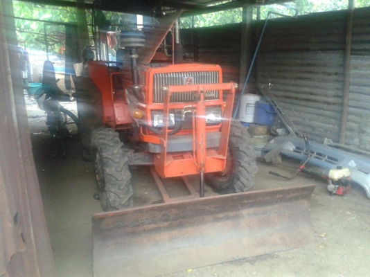 รถไถ่คูโบต้า 42 แรงรถนำเข้าจากญี่ปุ่น สภาพพร้อมใช้งานครับสนใจโทรมนะครับ