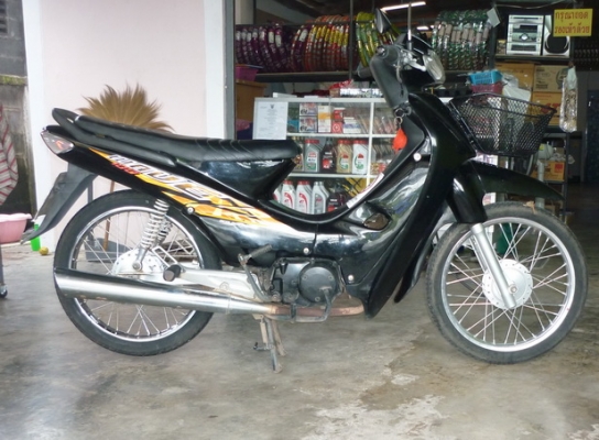 เวฟ 100 ปี 47 รถเดิมเครื่องดี มีสองคัน สองสีคันละ  14500 บาท