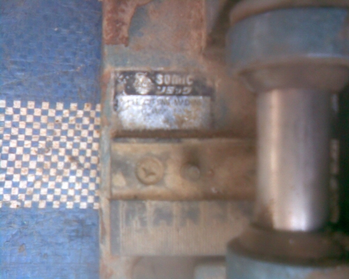 ตัวตัดกระเบื้องสภาพพร้อมใช้งานครับราคาตัวใหญ่ความยาวประมาณ 2 ฟุตครับ 900 บาท   ตัวเล็ก  800  ครับ  งานนอกครับไม่ใช่จีนครับสภาพพร้อมใช้