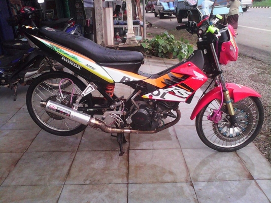 ฮ้อนด้า โซนิค125 ปี 49  แต่งสวย เครืองดีมาก ชุดโอนครบ