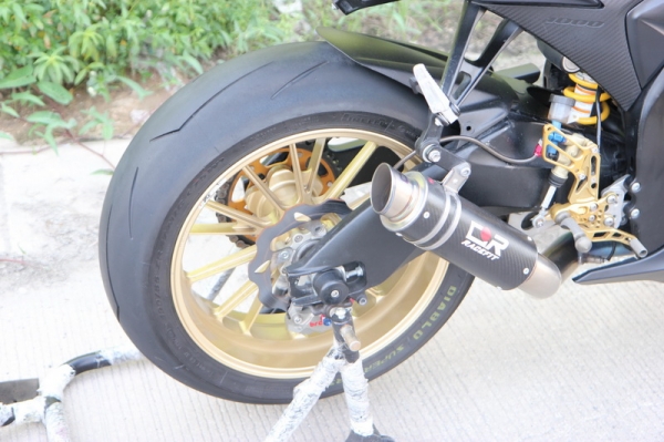 ...บรีส ไบค์ ช็อป ลำลูกกา ขาย gsrx1000 k9 อินวอยล์ แต่งเต็มคัน