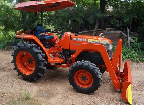 ขายรถไถ KUBOTA L3408 ระบบ 4 WD พร้อมใบมีดดันดินหน้า
