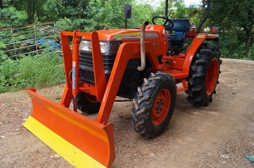 ขายรถไถ KUBOTA L3408 ระบบ 4 WD พร้อมใบมีดดันดินหน้า