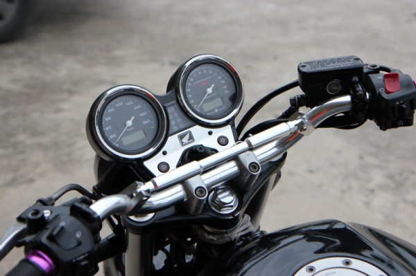 บรีส ไบค์ ช็อป ลำลูกกา -HONDA SF400 VTEC4 REVO หัวฉีด ปี2008 PGM-FI