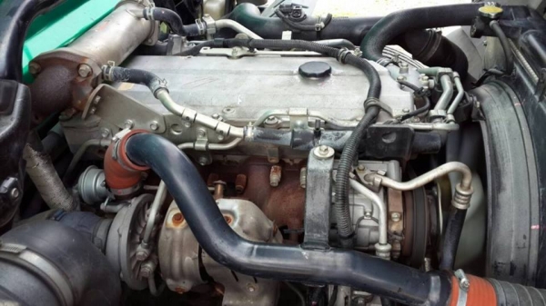 ISUZU FRR 210  แรง  รถบรรทุก 6 ล้อ กระบะไม่ดั๊ม