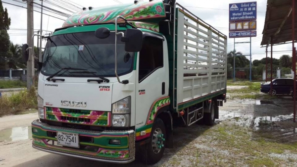 ISUZU FRR 210  แรง  รถบรรทุก 6 ล้อ กระบะไม่ดั๊ม
