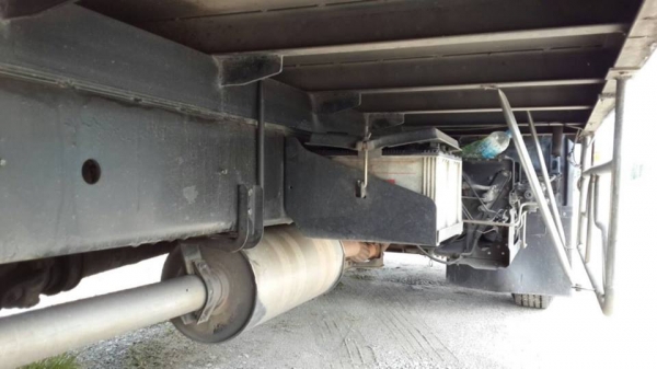 ISUZU FRR 210  แรง  รถบรรทุก 6 ล้อ กระบะไม่ดั๊ม