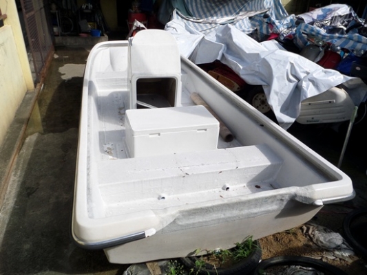 เรือไฟเบอร์ 3 ลอน 13 ฟุตเรือใหม่พร้อมป้อม