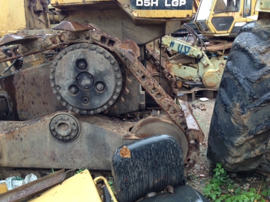 ้D5H คันนี้กำลังจะตัดเอาอะไหล่สนใจอะไหล่ชิ้นไหนโทรสั่งจองได้ครับ