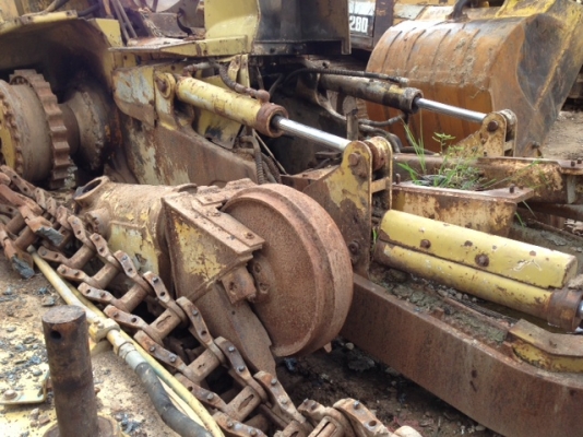 ้D5H คันนี้กำลังจะตัดเอาอะไหล่สนใจอะไหล่ชิ้นไหนโทรสั่งจองได้ครับ