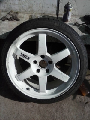 ขายล้อแม็ก VOLK TE37 หน้า 8.5"x18 สีขาว ของแท้พร้อมยาง