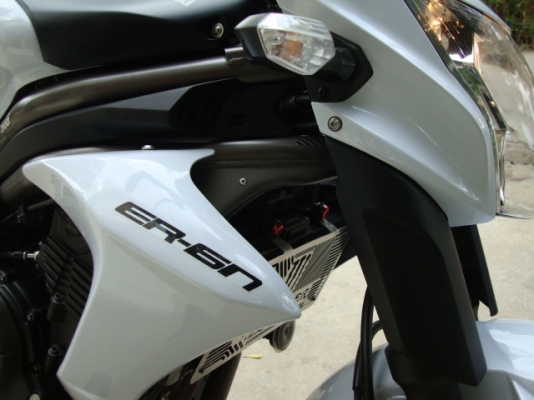 ขอขาย er6n 2012 สีขาว สวย เดิมๆๆคับ