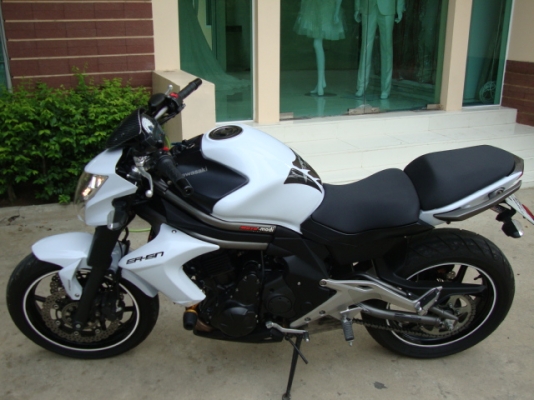 ขอขาย er6n 2012 สีขาว สวย เดิมๆๆคับ