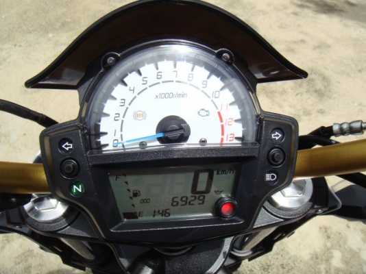 ขอขาย er6n 2012 สีขาว สวย เดิมๆๆคับ