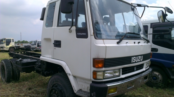 อีซูซุ Rocky 185แรง  ขับเคลื่อน4ล้อ  4WD