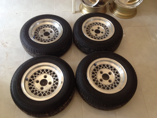 ขายล้อ Enkei แท้ Japan ลายรังผึ้ง ขอบ 13x6 ET20 4/114.3 พร้อมยาง สภาพสวยมากครับ