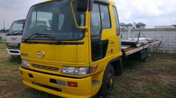 Hino Hitech รุ่นสมอ  เครื่องยนต์  JO8C   205แรง
