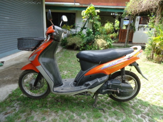ขาย YAMAHA MIO 115 สีส้ม ปี 47 พร้อมเล่มทะเบียน ราคา 6,000.-บาท .สภาพดังรูปใช้งานได้ดีมากครับ สนใจติดต่อ เชียงใหม่ 084-4858767 ;D