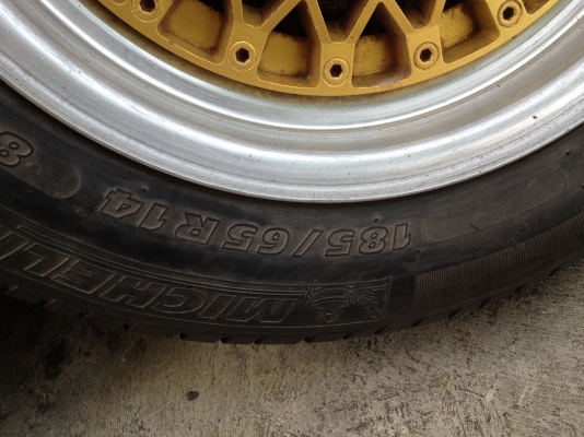 ขายล้อ AME Japan ลายรังผึ้ง ขอบ 14x6 ET17 4/114.3 พร้อมยาง สภาพพร้อมใส่ครับ