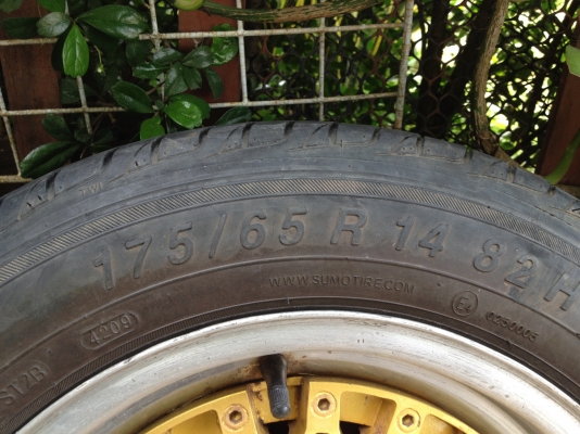 ขายล้อ AME Japan ลายรังผึ้ง ขอบ 14x6 ET17 4/114.3 พร้อมยาง สภาพพร้อมใส่ครับ