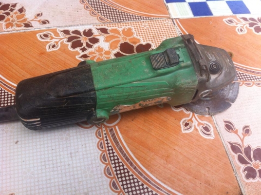 เครื่องเจียรไฟฟ้าHITACHI G10SS สภาพดี ใหม่ พร้อมใช้งานครับ