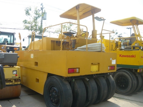 รถบด 9 ล้อยาง Sakai TS200 รถเก่านอก ตรวจเช็คระบบโดยช่างผู้ชำนาญการพร้อมรับประกันให้ รถบด 9 ล้อยาง Sakai TS200 รถเก่านอก ตรวจเช็คระบบโดยช่างผู้ชำนาญการพร้อมรับประกันให้