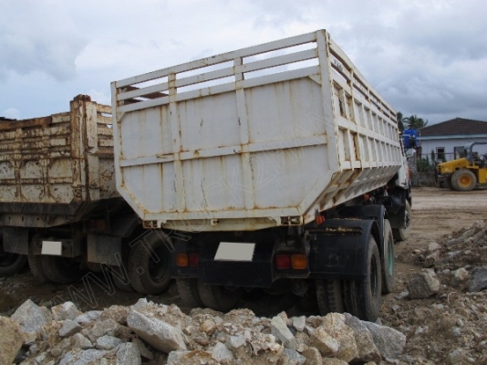 รถบรรทุก 10 ล้อดั๊มพ์ ยี่ห้อ ISUZU 185 แรงม้า รถบรรทุก 10 ล้อดั๊มพ์ ยี่ห้อ ISUZU 185 แรงม้า