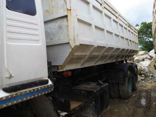 รถบรรทุก 10 ล้อดั๊มพ์ ยี่ห้อ ISUZU 185 แรงม้า รถบรรทุก 10 ล้อดั๊มพ์ ยี่ห้อ ISUZU 185 แรงม้า