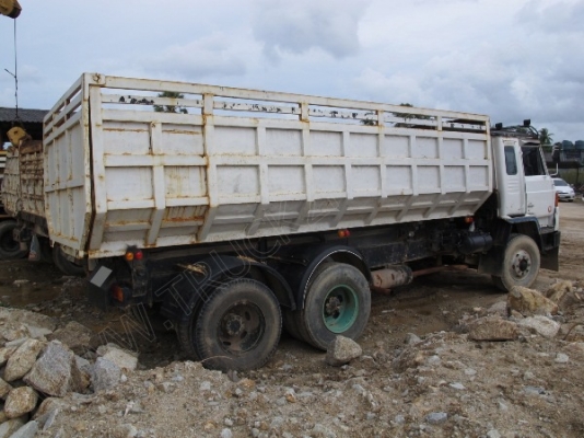 รถบรรทุก 10 ล้อดั๊มพ์ ยี่ห้อ ISUZU 185 แรงม้า รถบรรทุก 10 ล้อดั๊มพ์ ยี่ห้อ ISUZU 185 แรงม้า