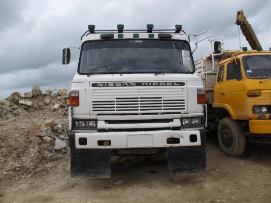 รถบรรทุก 10 ล้อดั๊มพ์ ยี่ห้อ ISUZU 185 แรงม้า รถบรรทุก 10 ล้อดั๊มพ์ ยี่ห้อ ISUZU 185 แรงม้า