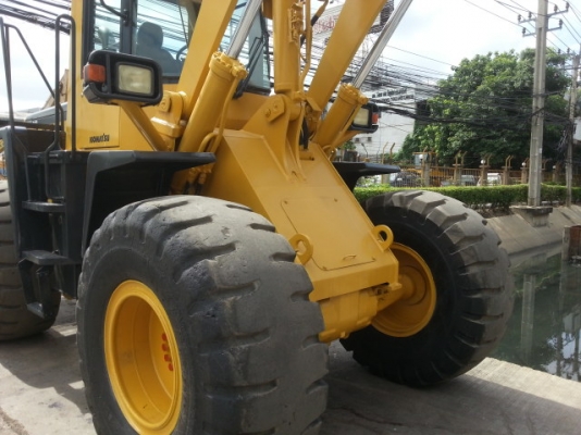 รถตักล้อยาง WA300-3 รถนำเข้าจากญี่ปุ่น พร้อมใช้งาน  โทร.081-373-0559