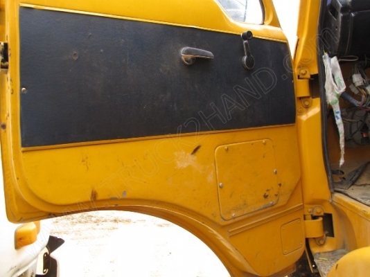 รถบรรทุก 10 ล้อ  ยี่ห้อ NISSAN รุ่น CW41M  265  แรงม้า